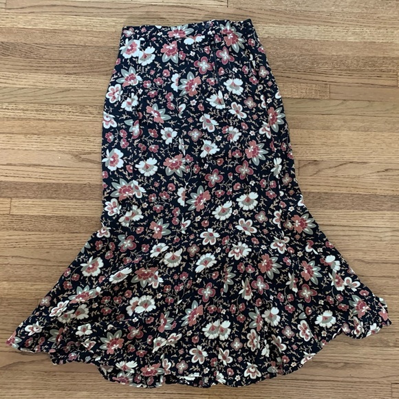 Contempo Casuals Dresses & Skirts - Vintage 90s Floral Trumpet Skirt by Contempo Casual